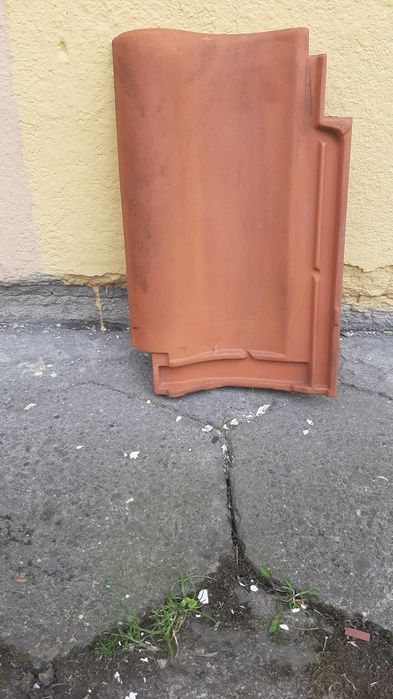 Dachówka Roben Bornholm czerwona naturalna  1050 szt