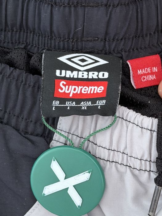 Оригінальні спортивні штани Supreme x Umbro розмір L