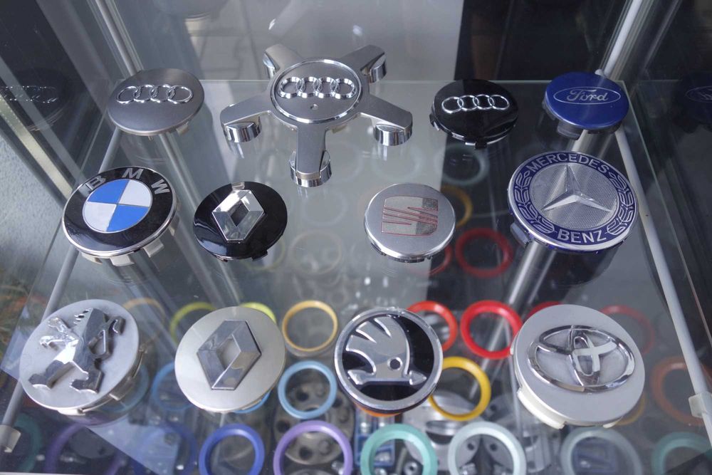 Akcesoria do kół - Śruby Dekielki Pierścienie centrujące Dystanse