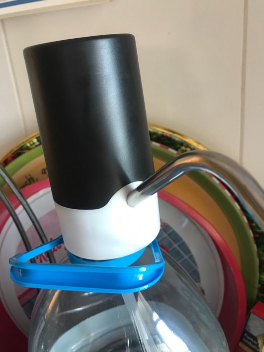 Dispensador de água elétrico