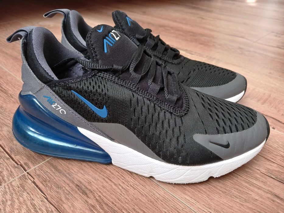 Кроссовки Nike Air Max 270 р38