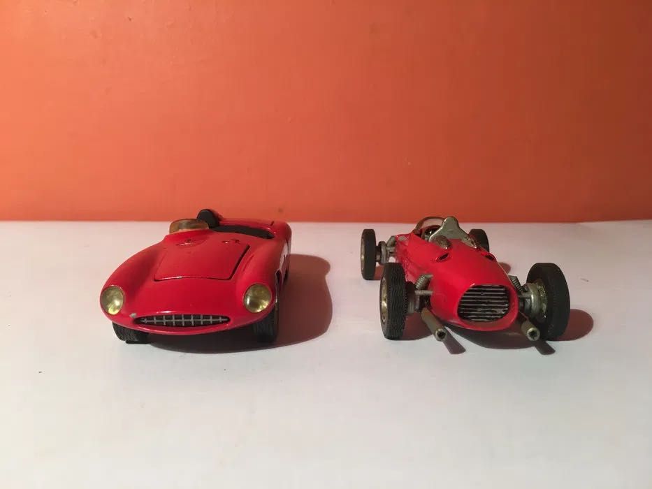 FERRARI ( 2 ) - anos 90 - escala 1/43 ?