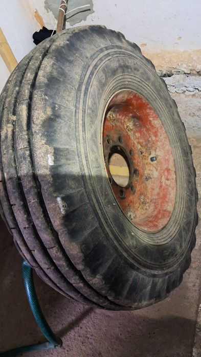 Шини для причіпа птс 4