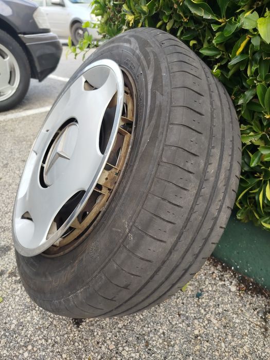 4 Rodas com Pneus 185/65 R15 + Tampão Original Mercedes C220