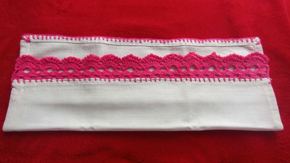 Pano de cozinha com barrado crochê