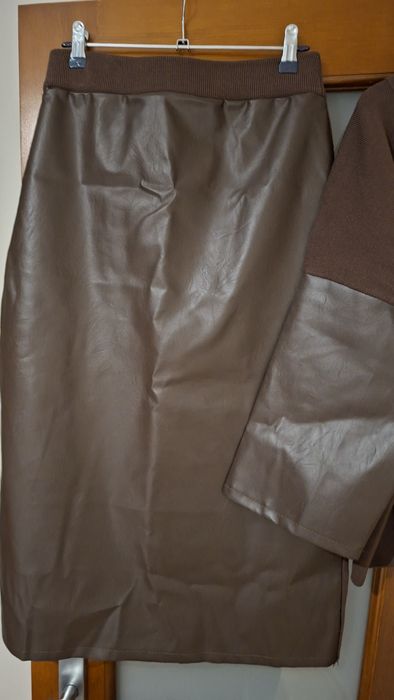 Czekoladowy komplet dzianinowy