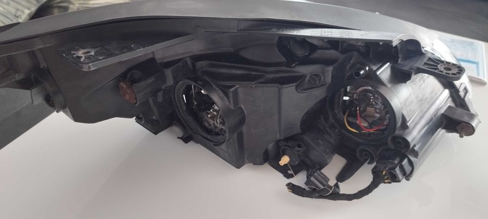 Lewa lampa przód kia proceed od 2007 do 2010