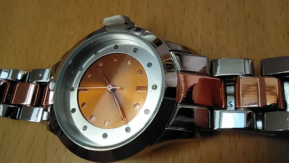 Zegarek z diamencikami SWAROVSKI