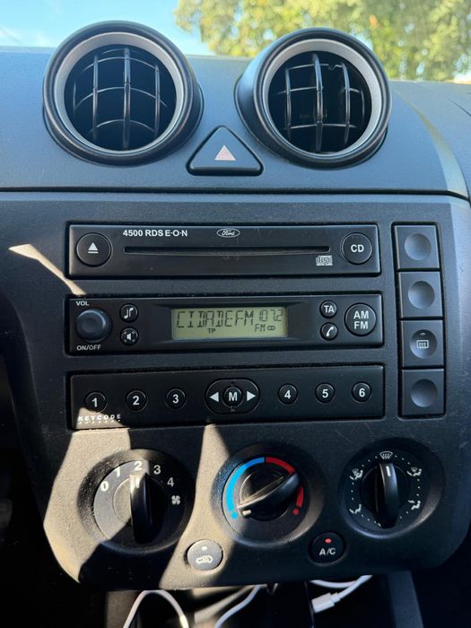 Ford fiesta 106 mil kms