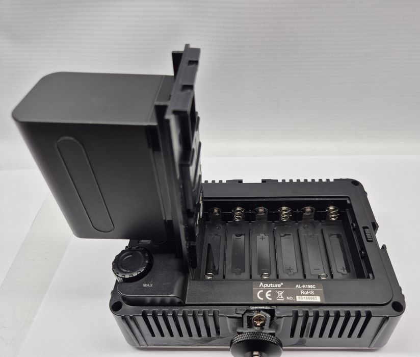 Lampa fotograficzna APUTURE AL-H198C, Komis Jasło Czackiego
