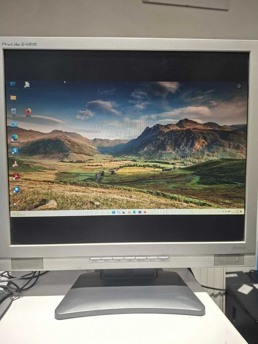 Monitor Iiyama Prolite E481S - retro