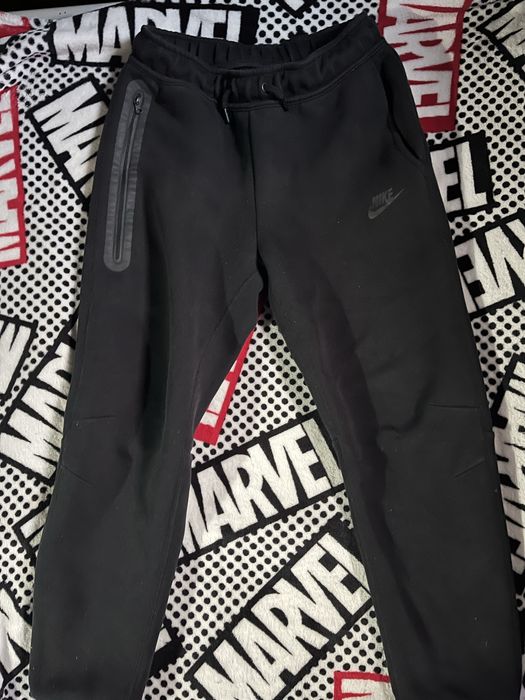 Nike tech fleece preto