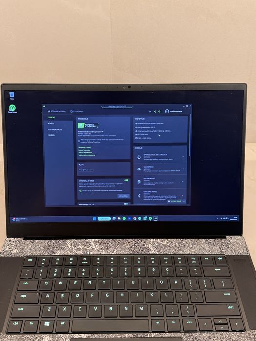 Razer Blade 15 Advanced RTX 3080 / i7 / 32GB RAM / 1TB SSD + akcesoria