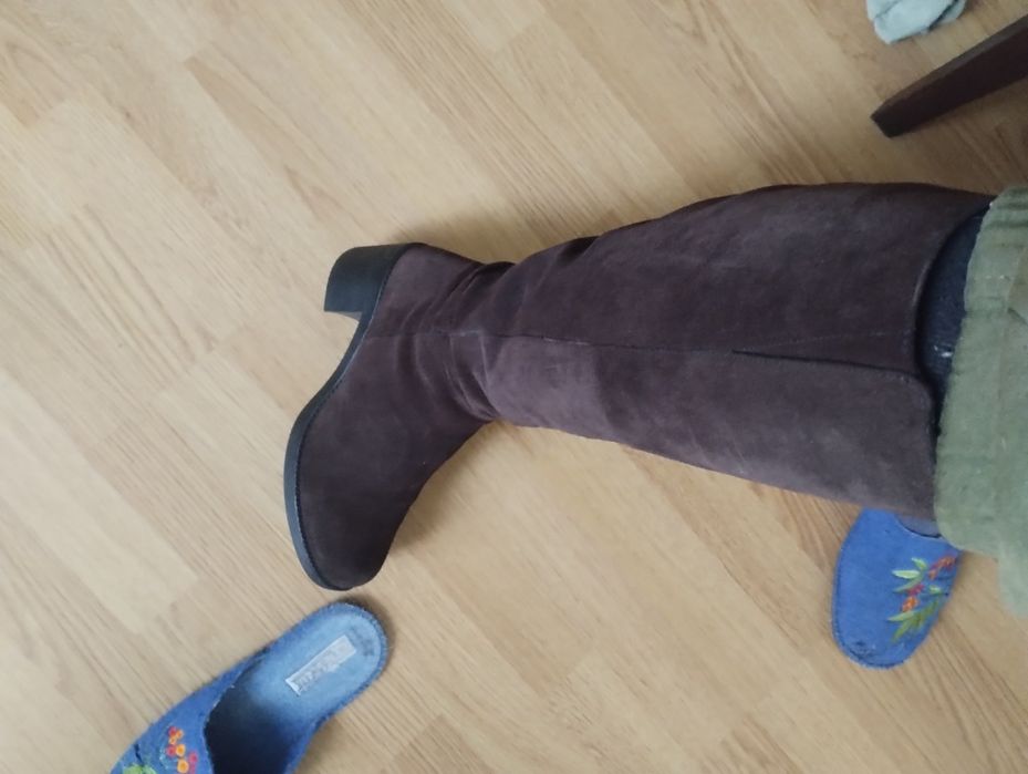 Продам сапоги.Продам евро сапогі коричневі практично нові .