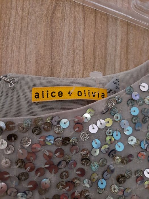 Sukienka Jedwabna cekinowa srebrna M Alice + Olivia