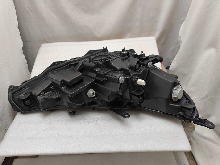 Фара оригинал бу Lexus NX 2021- USA LED  81150F6010 81110F6010