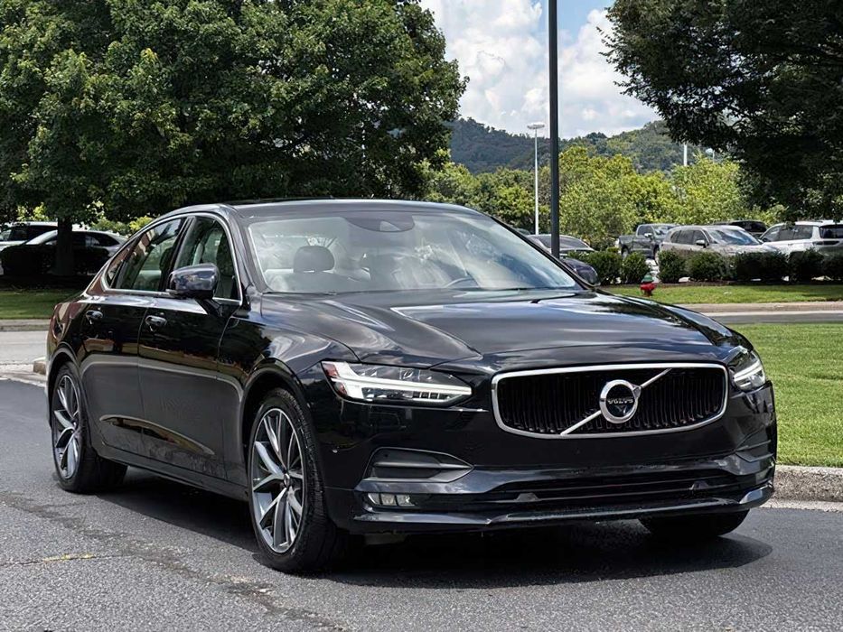 Volvo S90      2020
