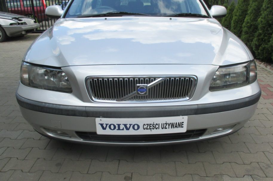 VOLVO V70 Grill Atrapa Emblemat Znaczek W Zderzak Przód CZĘŚCI RADOM