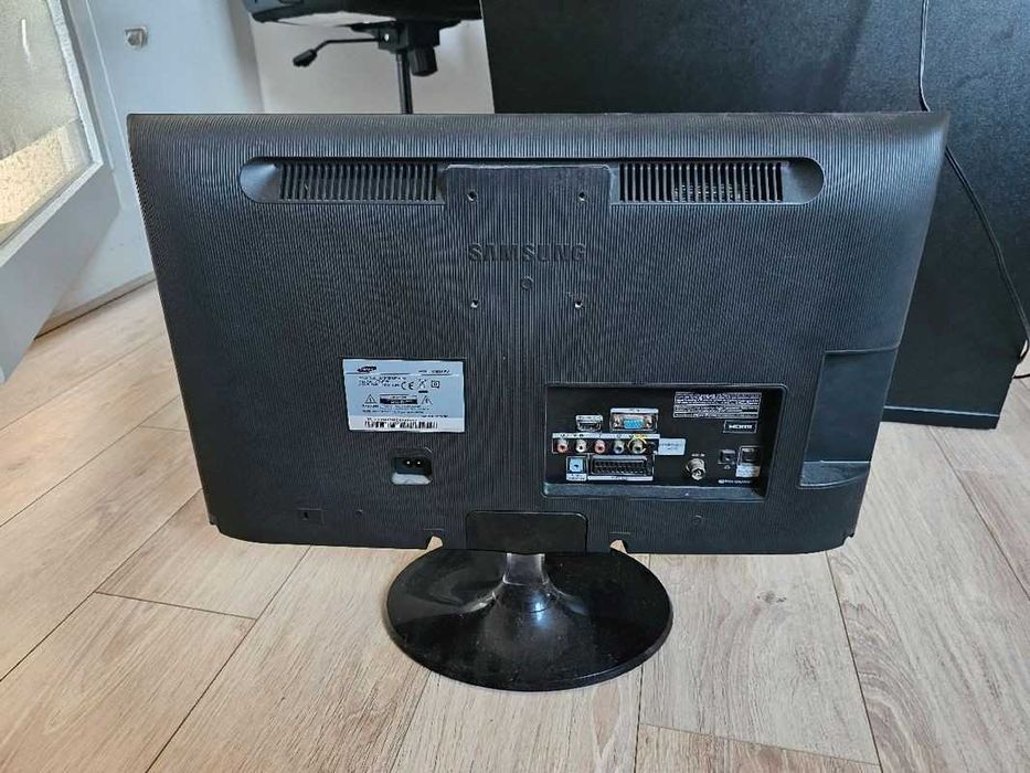 TV Led 24 cale z funkcją monitora Full Hd Samsung T24B350 Usb