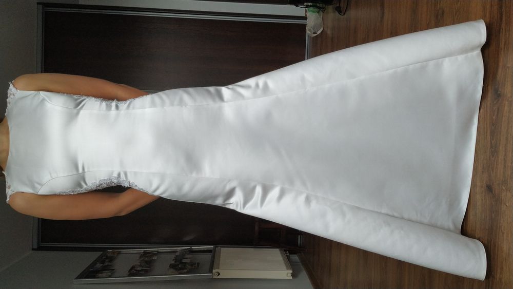 Elegancka suknia ślubna r. 36