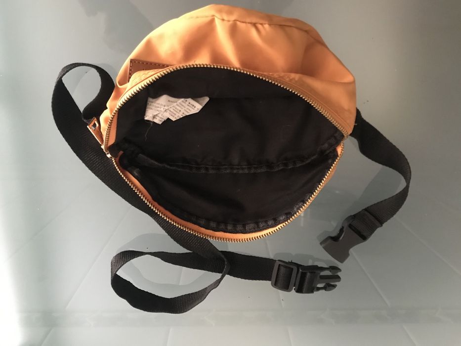 Bolsa oval Pull&Bear