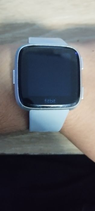 Zegarek Fitbit Versa szary z NFC