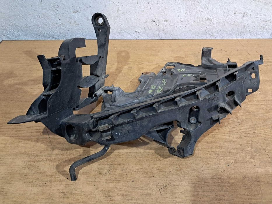 AUDI A4 B8 przed Lift ślizg mocowanie uchwyt kosz lampy LEWY LEWA