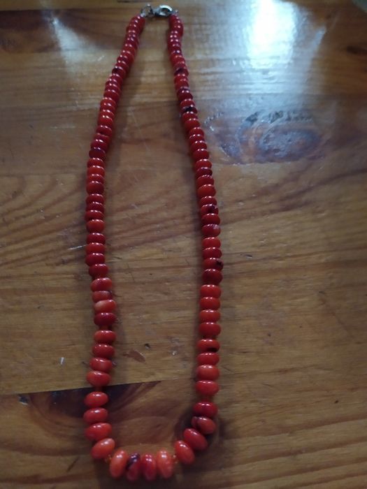 Коралове намисто нове