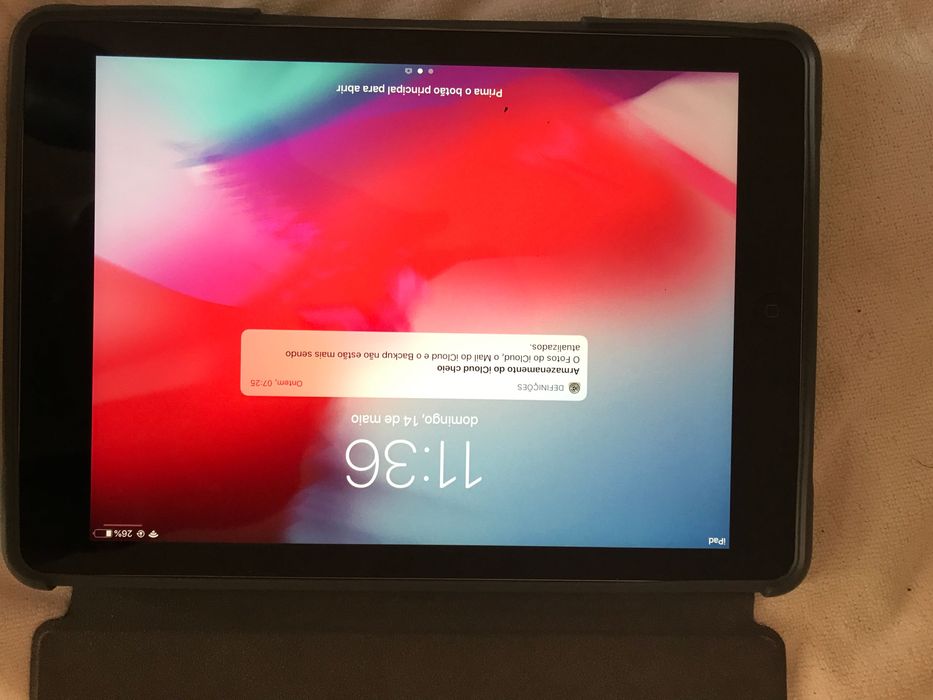 iPad with case in good condition64552832062083121