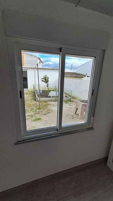 Moradia T3 com boas áreas em Vale de Vargo