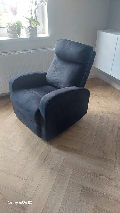 Fotel czarny z funkcją Relax