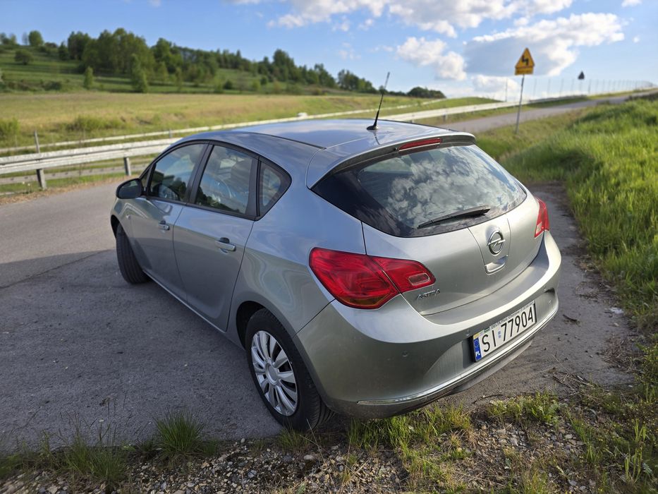 Opel astra 1,4   2013