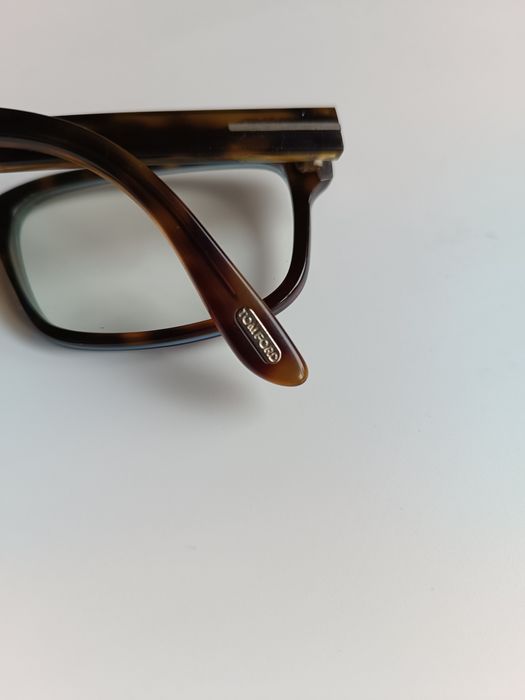 Óculos Tom Ford com lentes progressivas - perto e longe