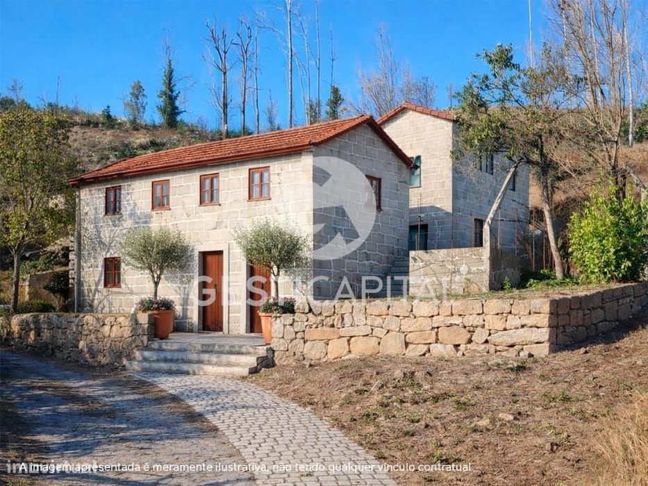 Moradia para recuperar com vista para o Douro em Balde, Baião