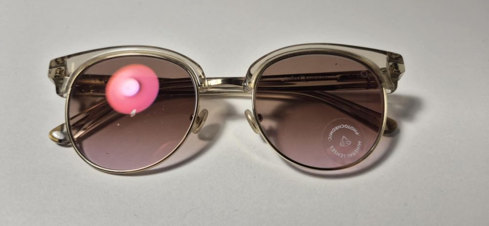 Okulary przeciwsloneczne męskie i damskie – nowe, markowe