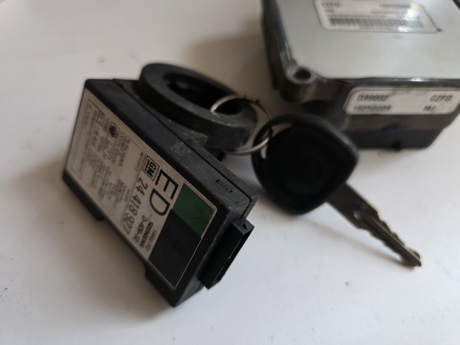 Komputer sterownik silnika 1.6 xel opel astra zafira CZFD