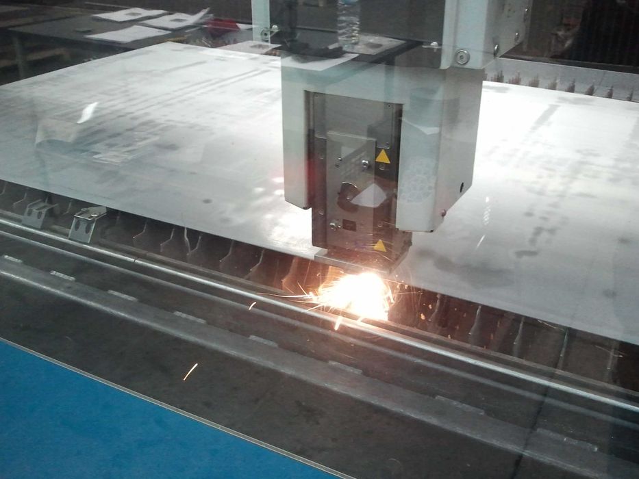 Máquina corte laser ADIRA LE 1530