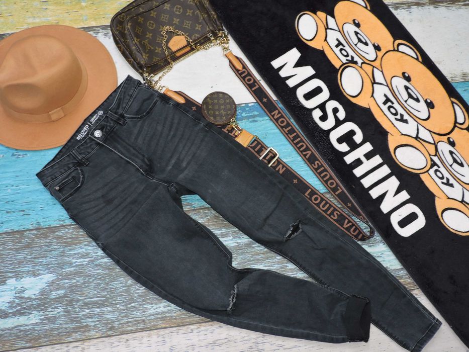 Beloved Spodnie rurki jeans mid waist M