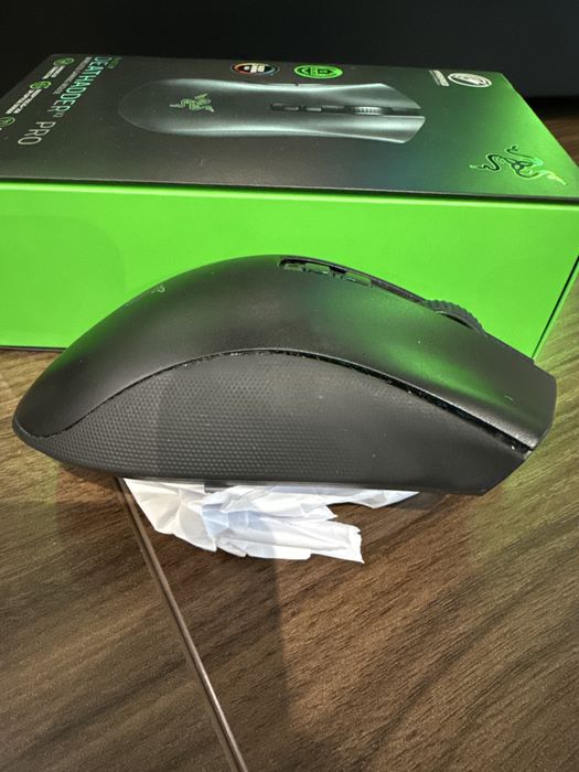 Razer DeathAdder V2 Pro Wireless Gaming Mouse - Usado