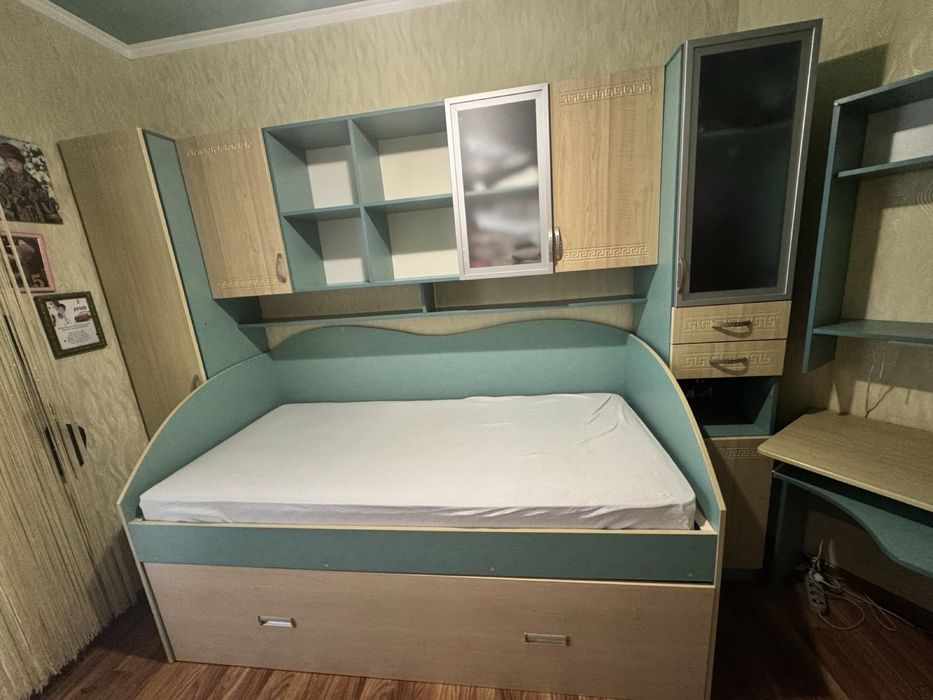 Продаю меблі дитячої кімнати