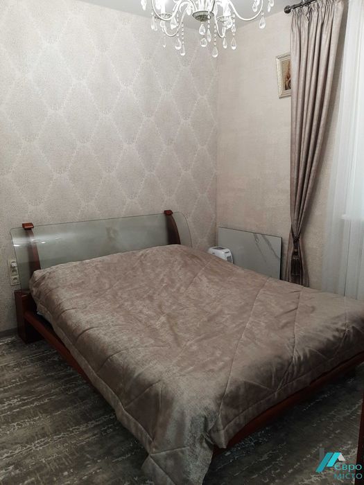 продаж  затишної 3 кімнатної квартири  в котеджі