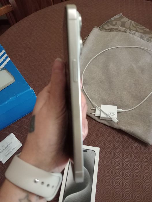 iPhone 15 pro max com factura e garantia 10/04/2024