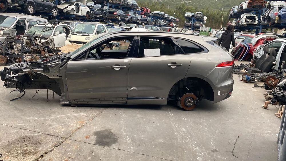 Peças Jaguar F-Pace do ano 2016