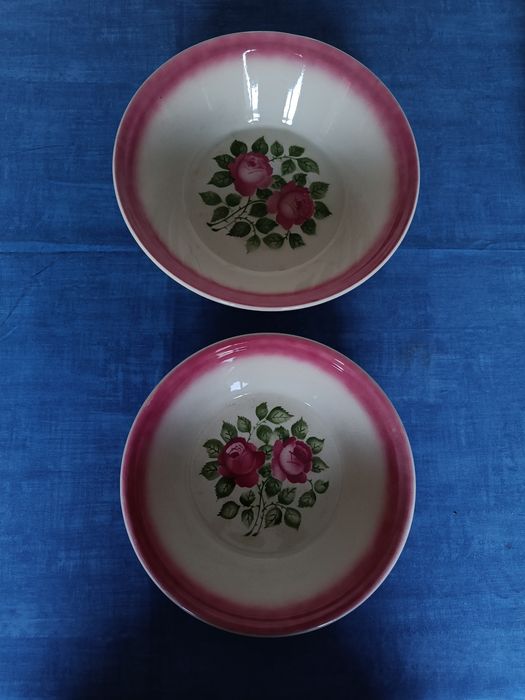 Saladeiras Antiga loiça de Sacavém