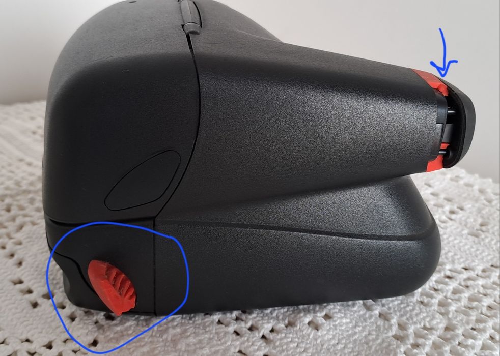 Polaroid  600 Extreme
Devido a ser antiga as borrachas em parte estao