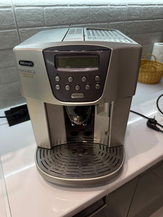 Кавоварка DeLonghi Magnifica Pronto Cappuccino