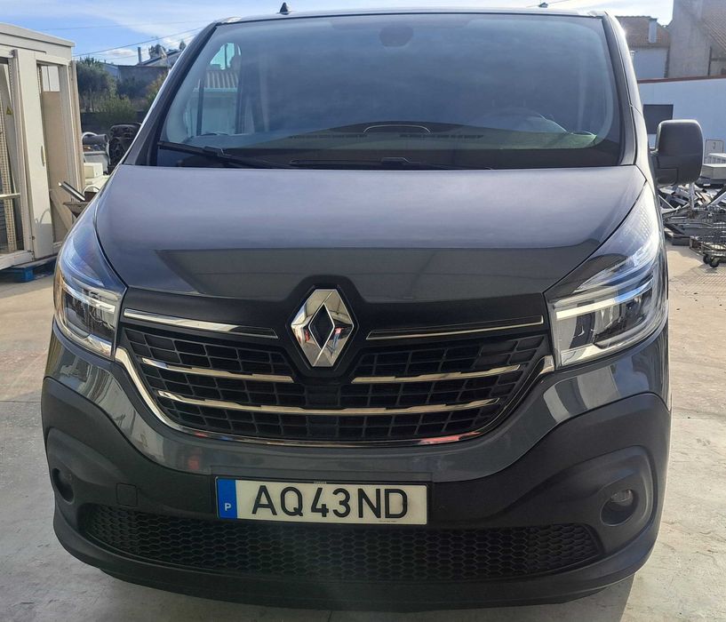 Renault Trafic 6 Lugares Automática