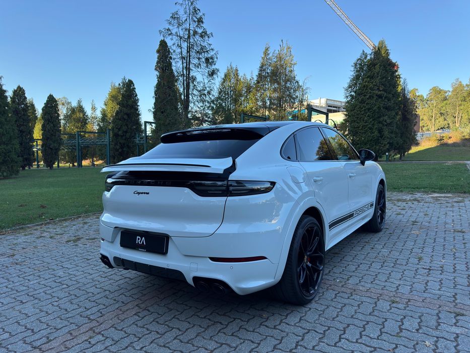 Porsche Cayenne E-Hybrid GT Carbon Package