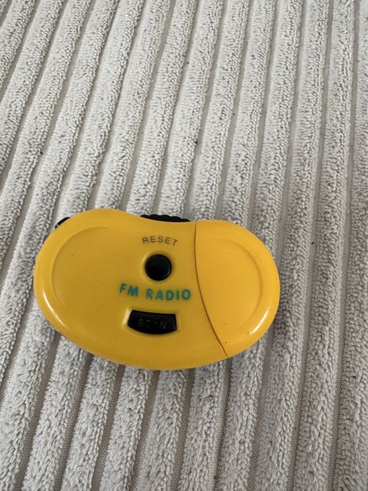 licznik kroków (pedometer) z wbudowanym radiem FM
