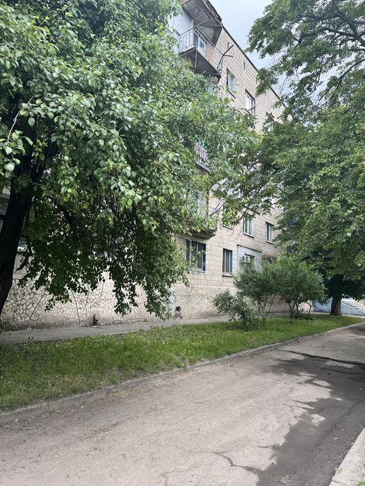 Продам 1 кім. на вул. Кременчуцькій